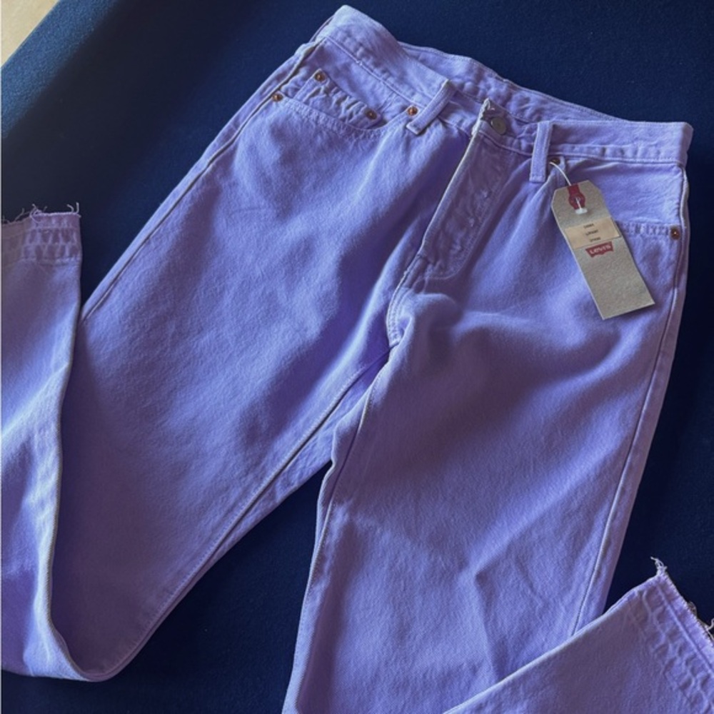Women's Lavender LEVIS!Classic 501s in a FUN fashionable color/this season’s 🔥